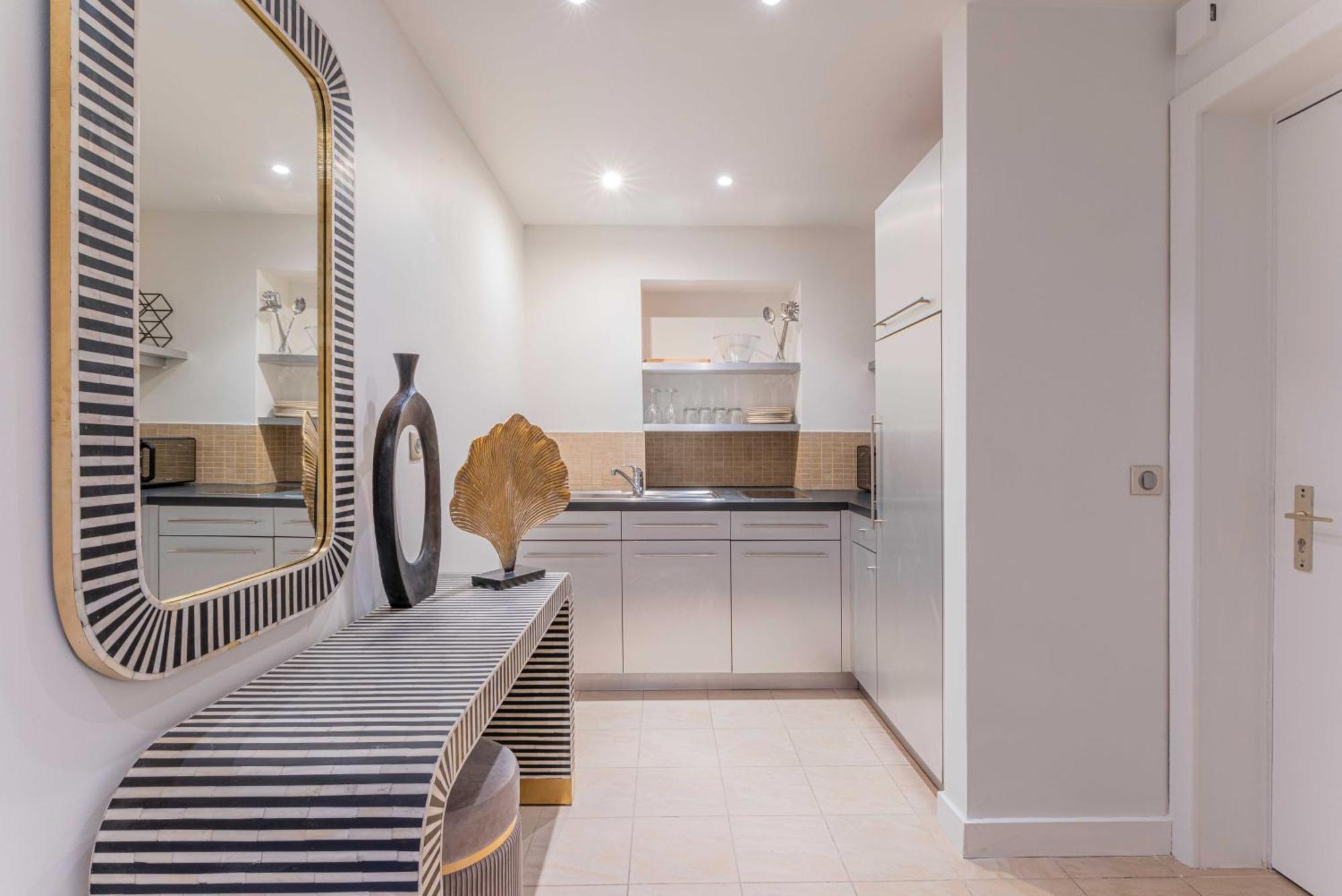 Cosy Ac Balcony - 1br-4p - Eiffel Tower Appartement Parijs