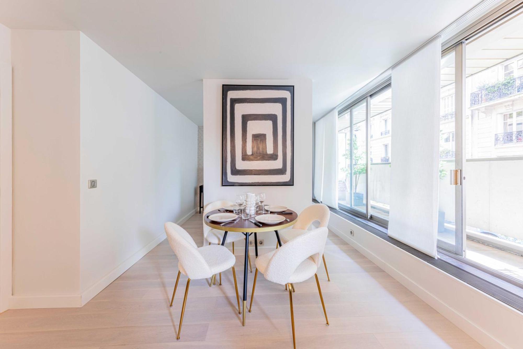 Appartement Cosy Ac Balcony - 1br-4p - Eiffel Tower Parijs