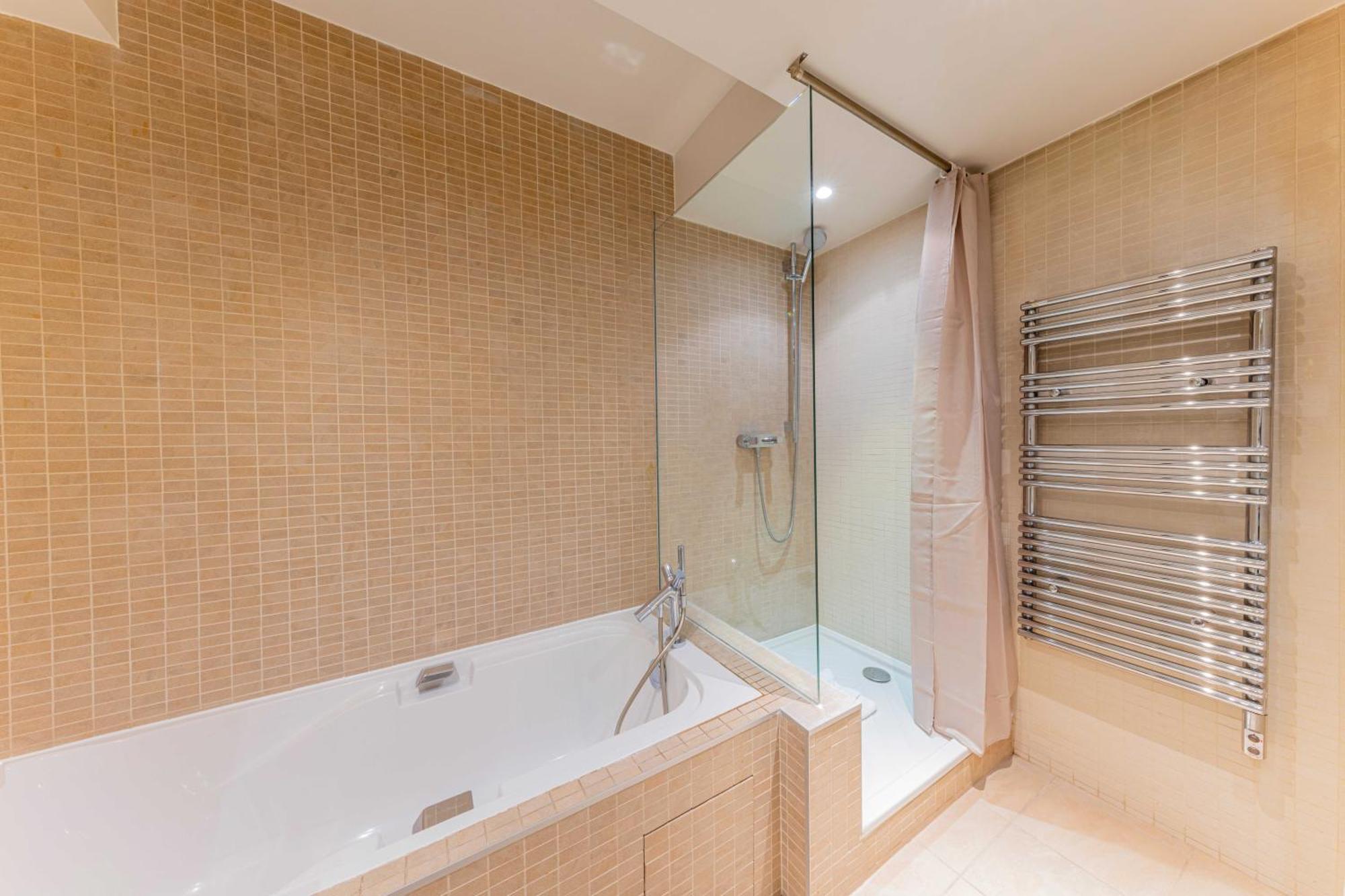 Appartement Cosy Ac Balcony - 1br-4p - Eiffel Tower *